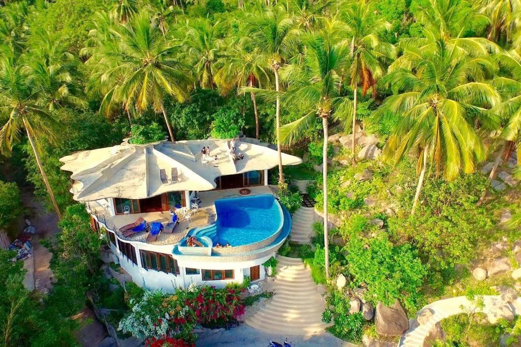Monkey Flower Villa *