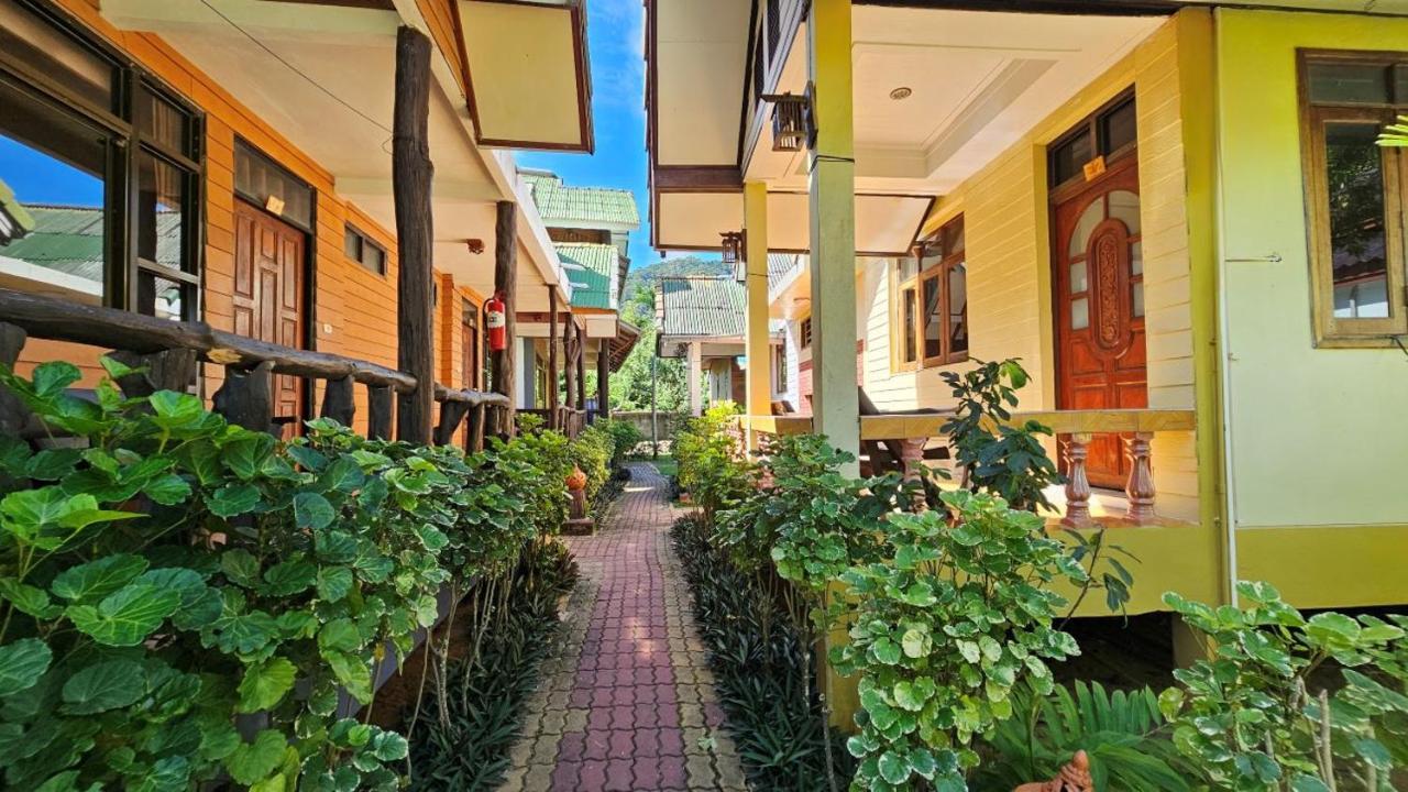 Resort Kantiang Bay View 2*