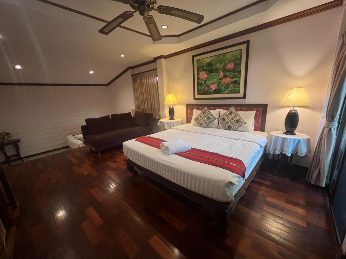 Pha Thai House Hotel 2*