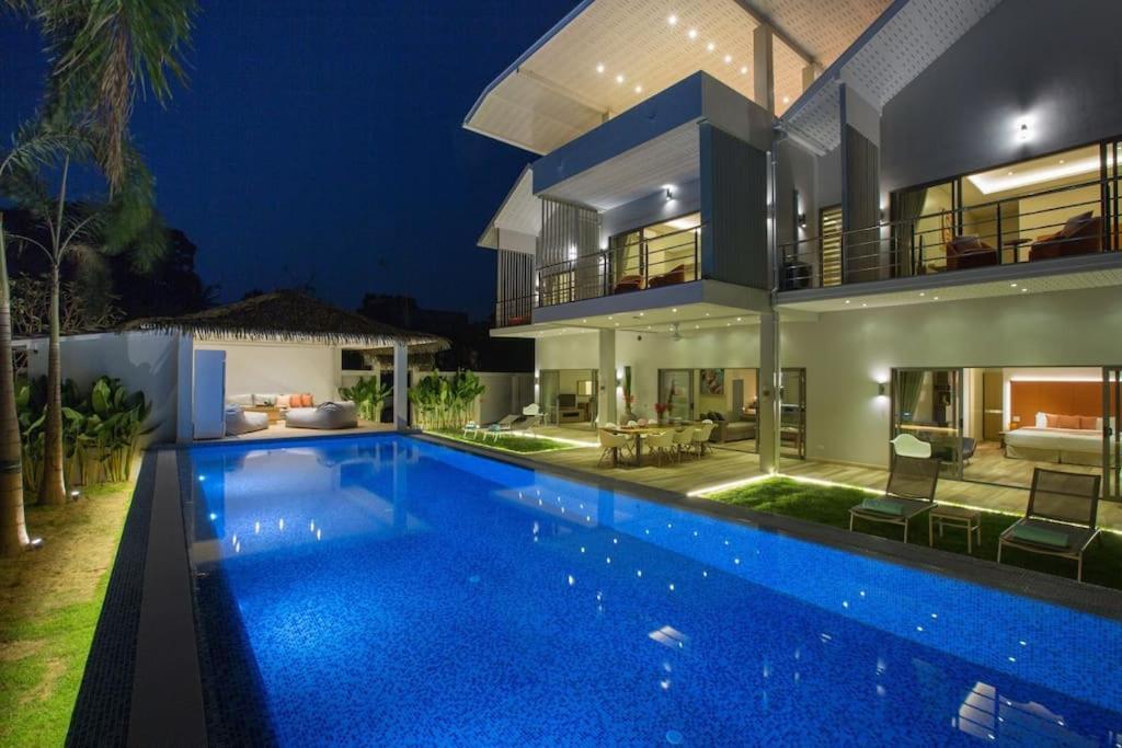 5-bdr Luxury At A With Club And Concierge Service Villa Mae Nam