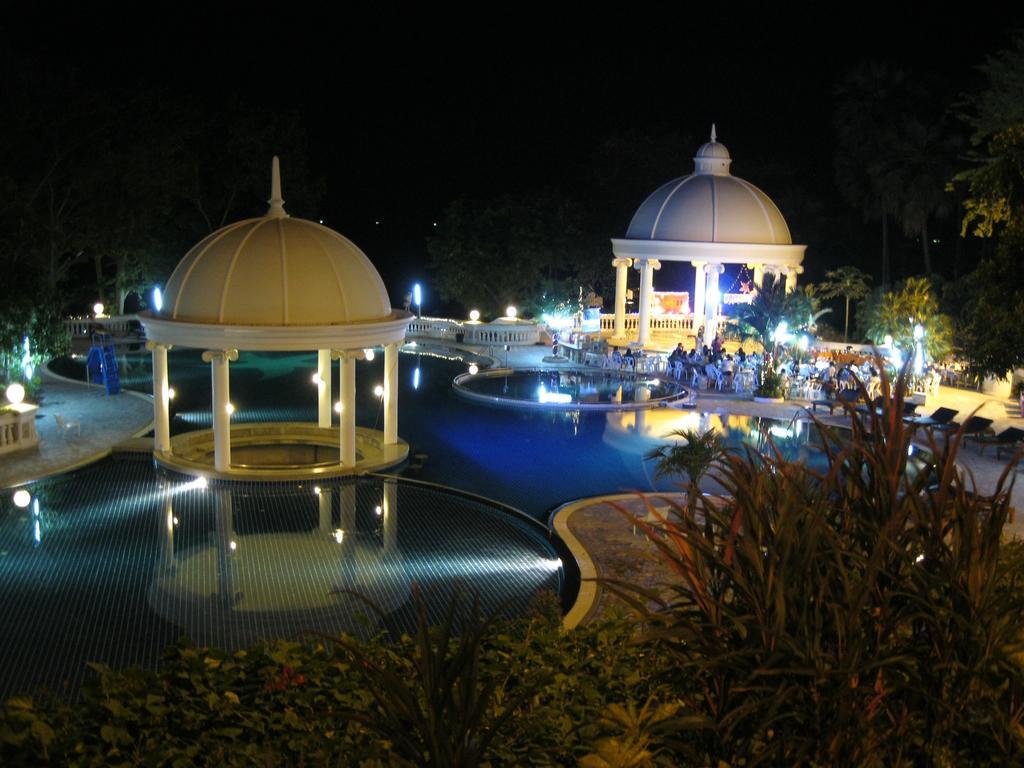 Sky Orchid Beachfront Apartment Pattaya