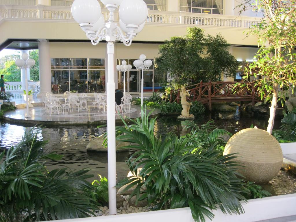 Sky Orchid Beachfront * Pattaya