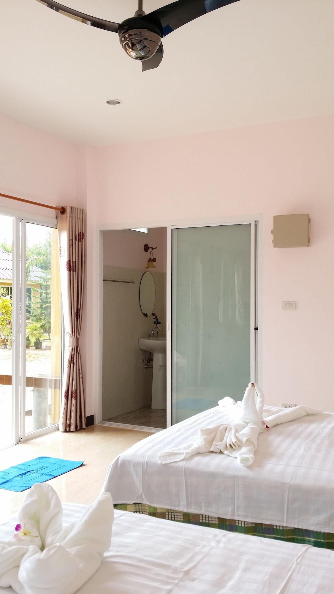 Spy Home Resort 2*