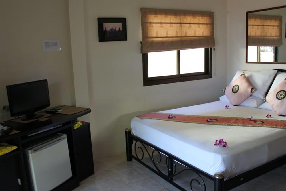 Resort The Waterfront At Fishermans Village 3*