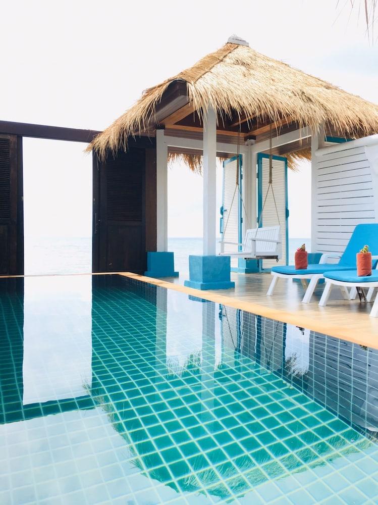 Resort Sea