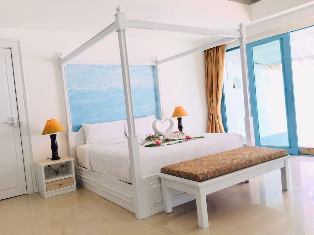 Resort Sea