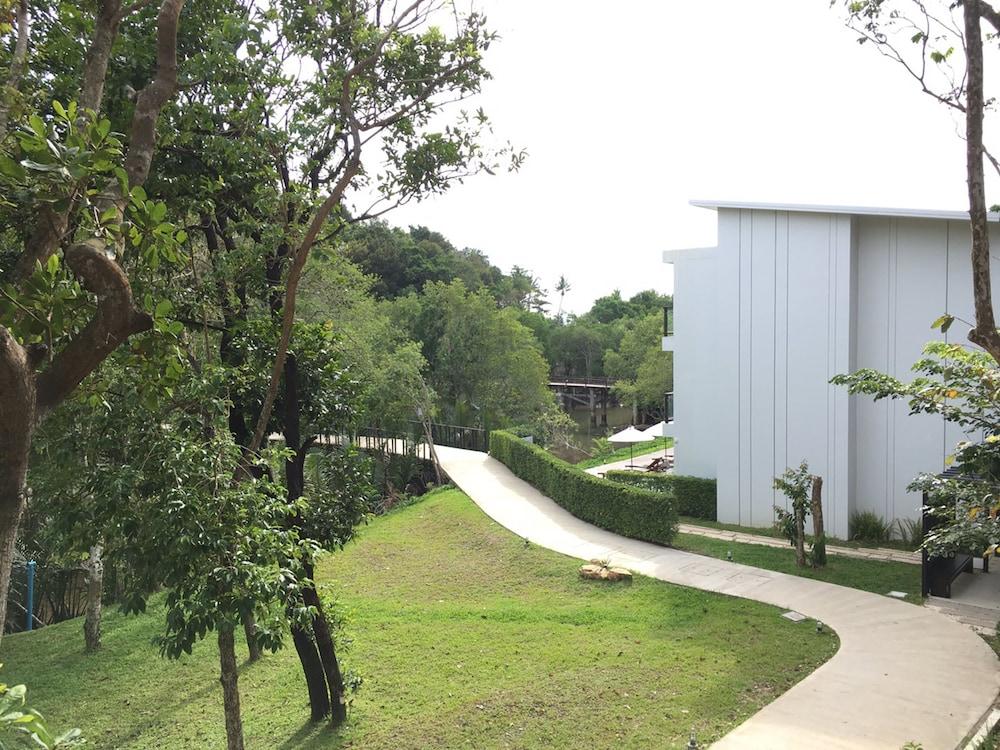 Resort Moonlight Bay 4*