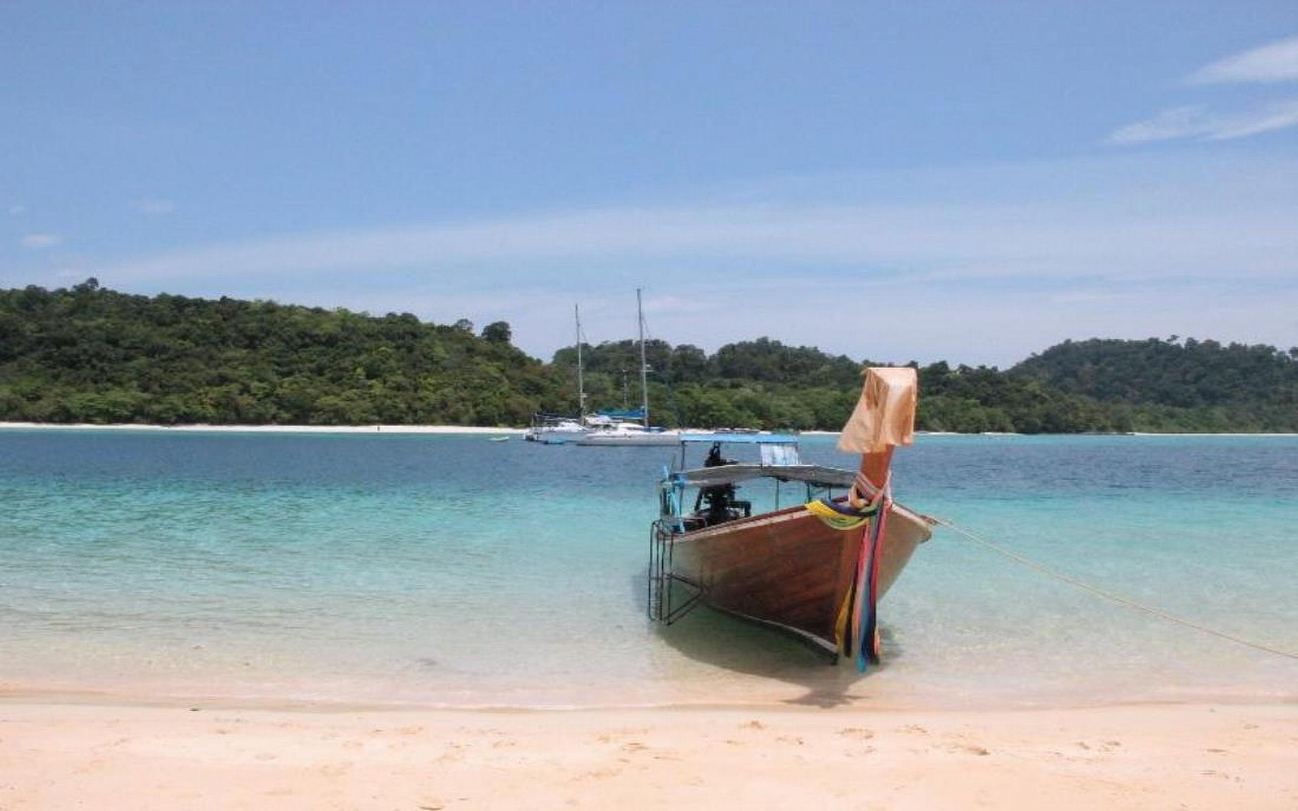 Resort Amantra &