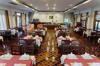 Teak Garden Resort, Resort