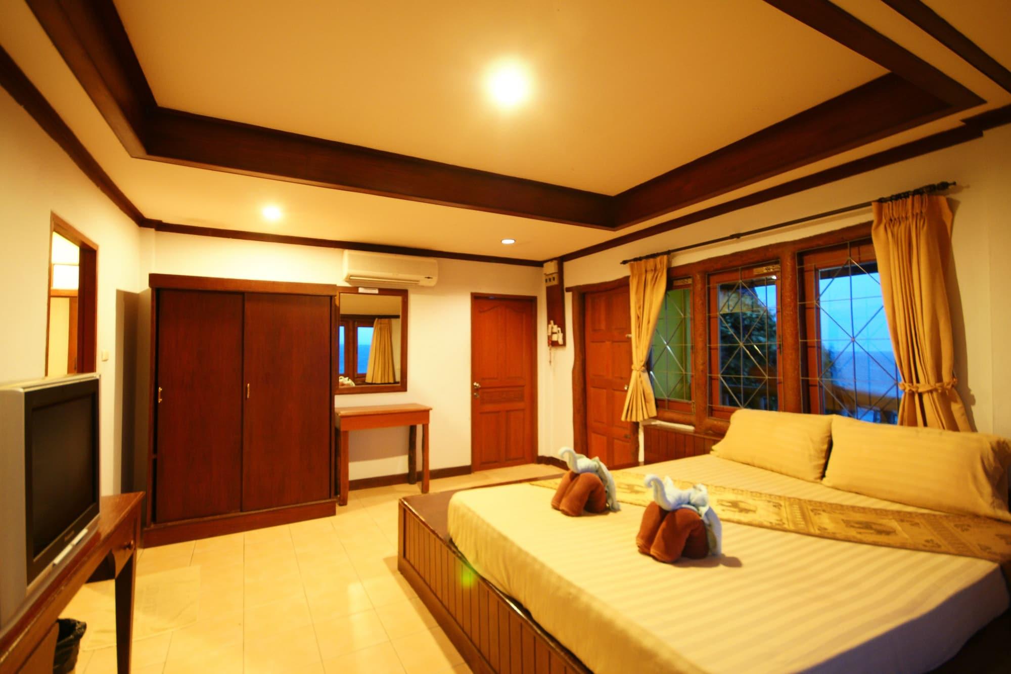 Sea Breeze - Sha 3* Haad Rin