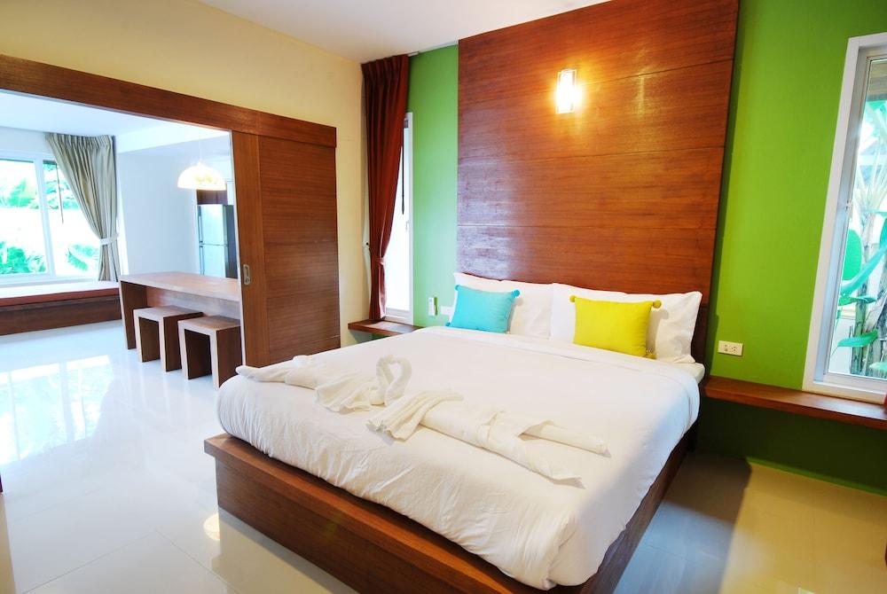 Hotel The Living Pool Koh Samui