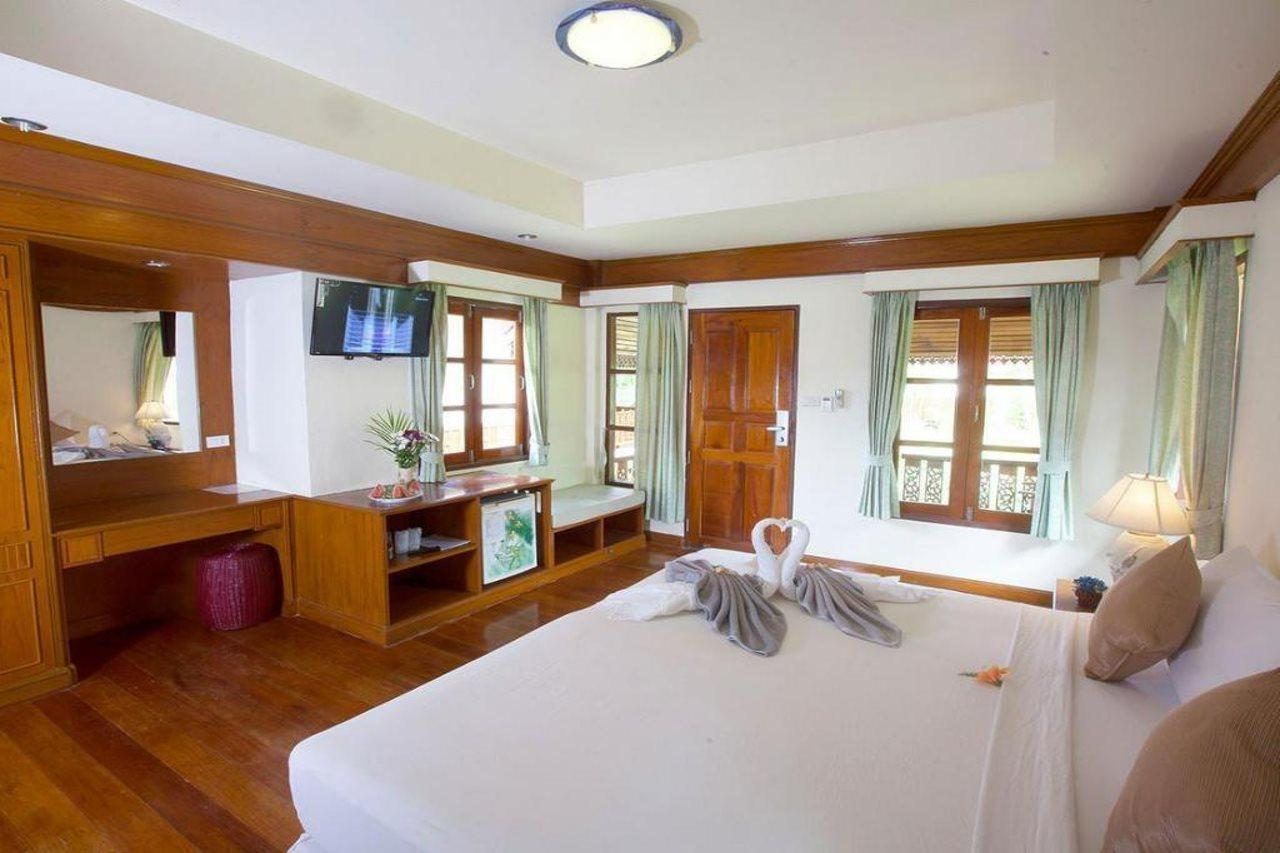 Longbay Resort