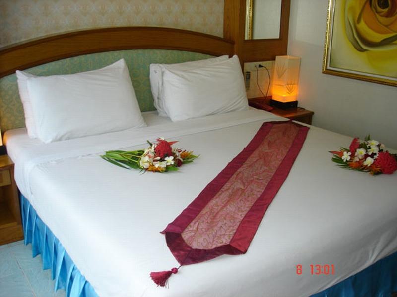 Inn Lamai 2*