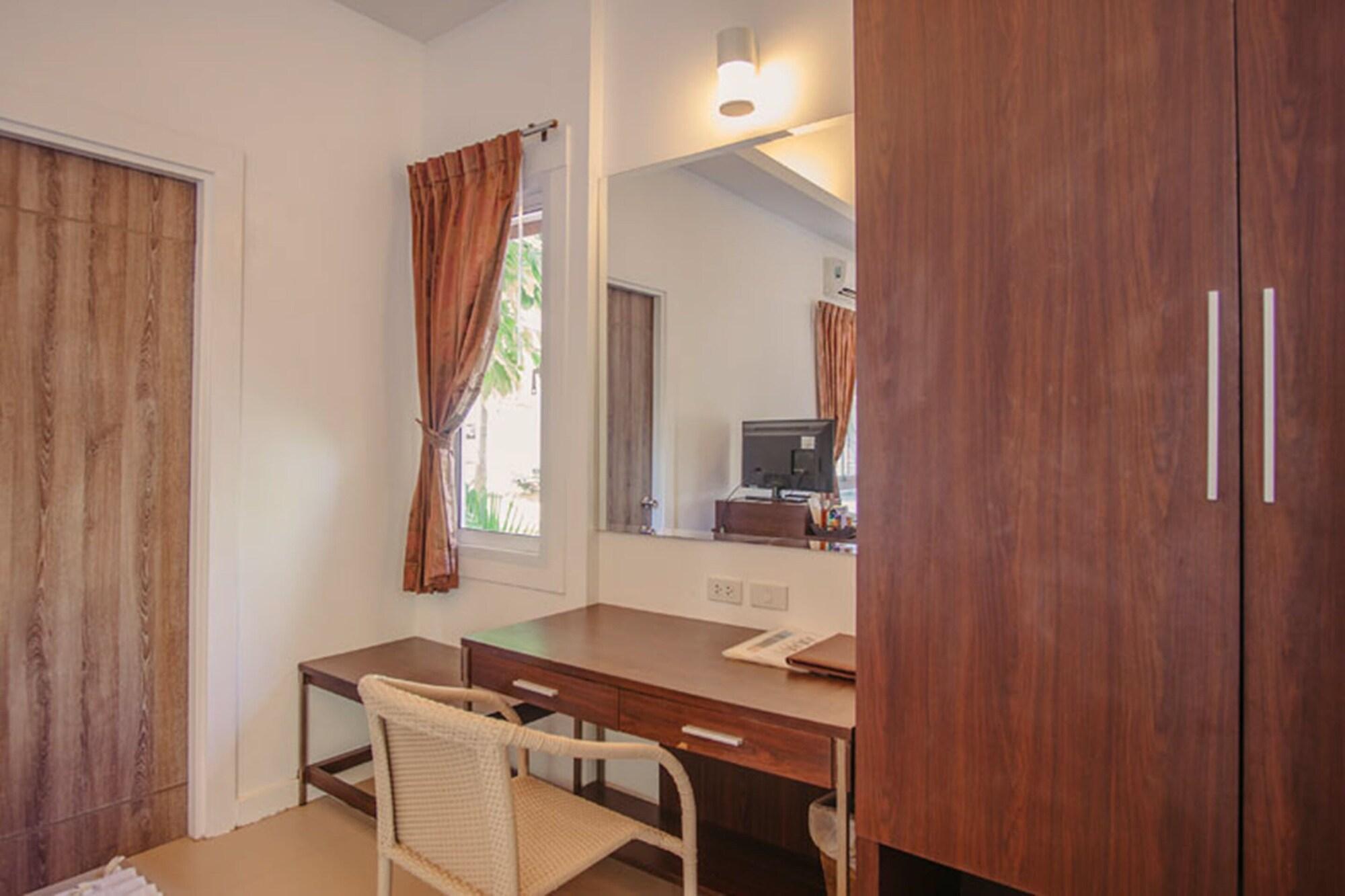 Al's Laemson Resort 4*
