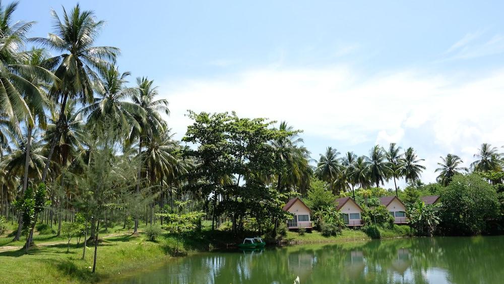 Golden Coconut 2*