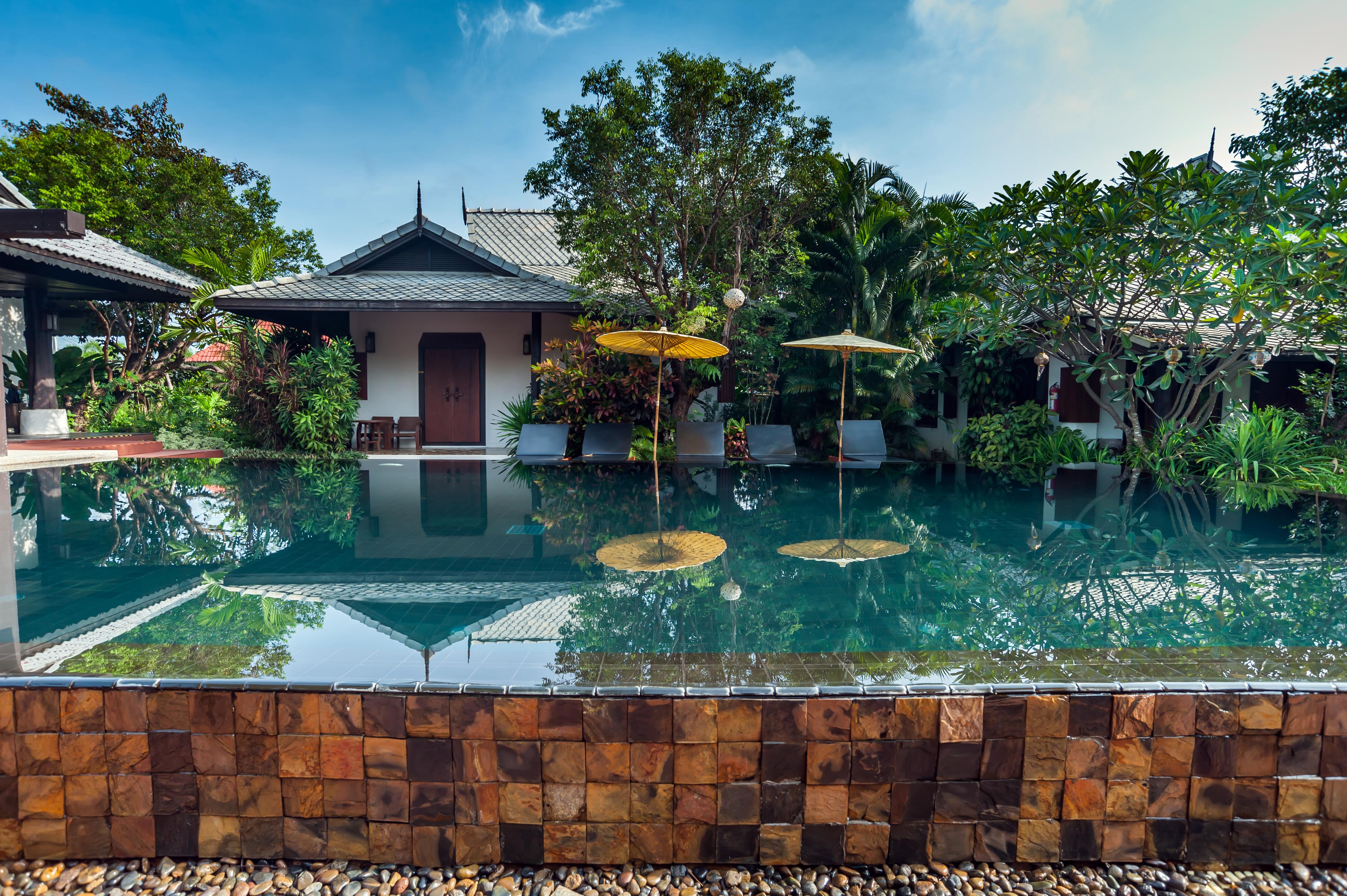 Resort Na Mantra 4*