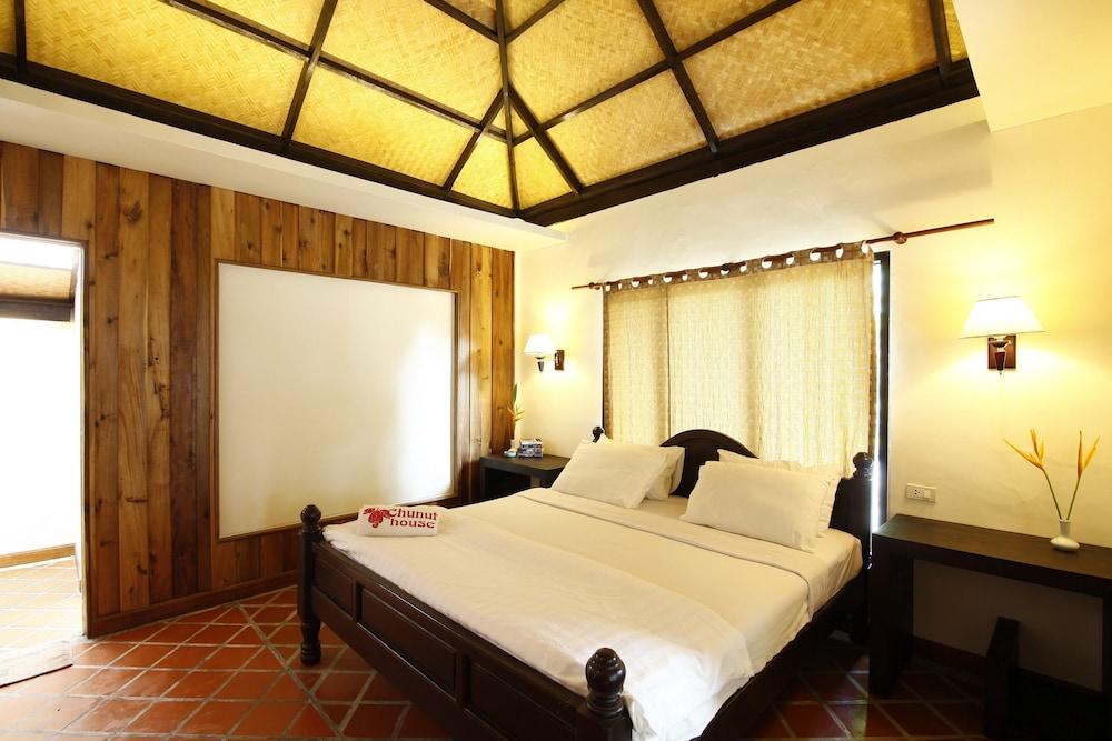 Hostel Chunut House