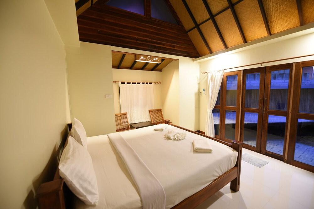 Chunut House Hostel