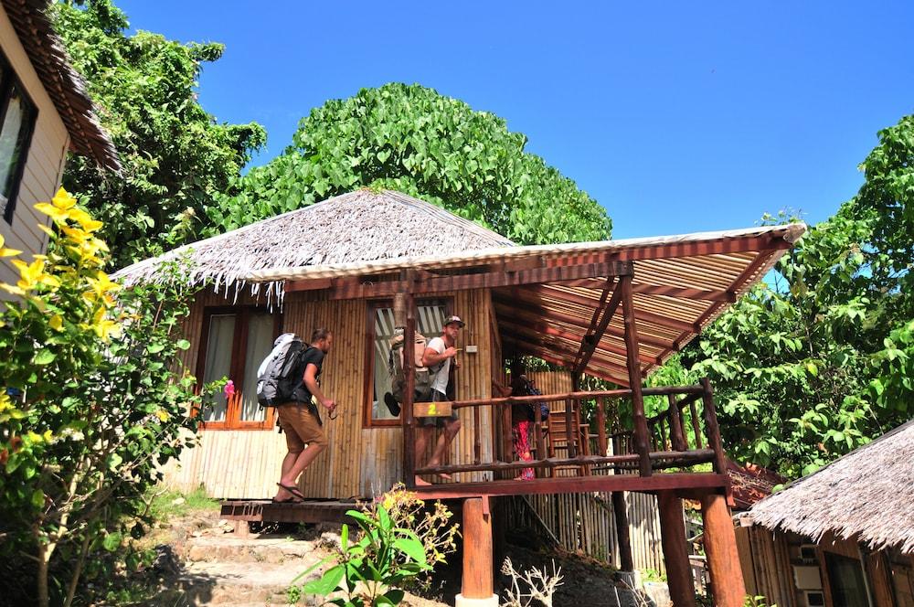 Chunut House