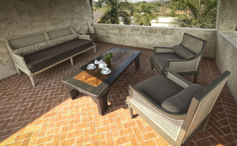 Resort Reverie Siam