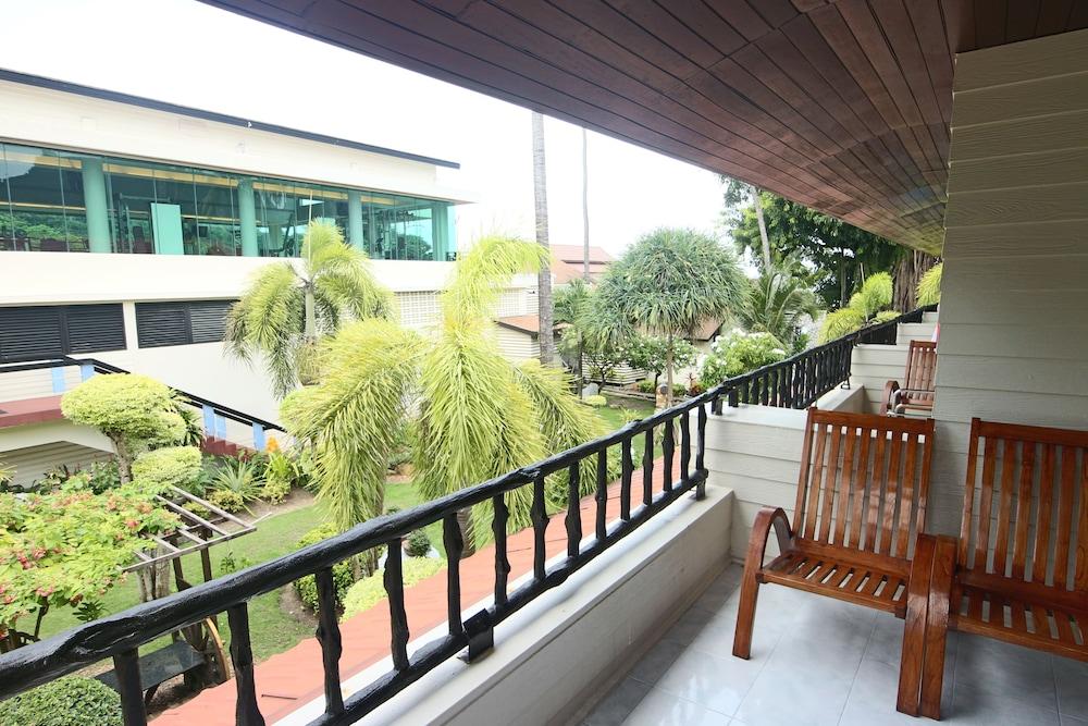Banyan Hotel