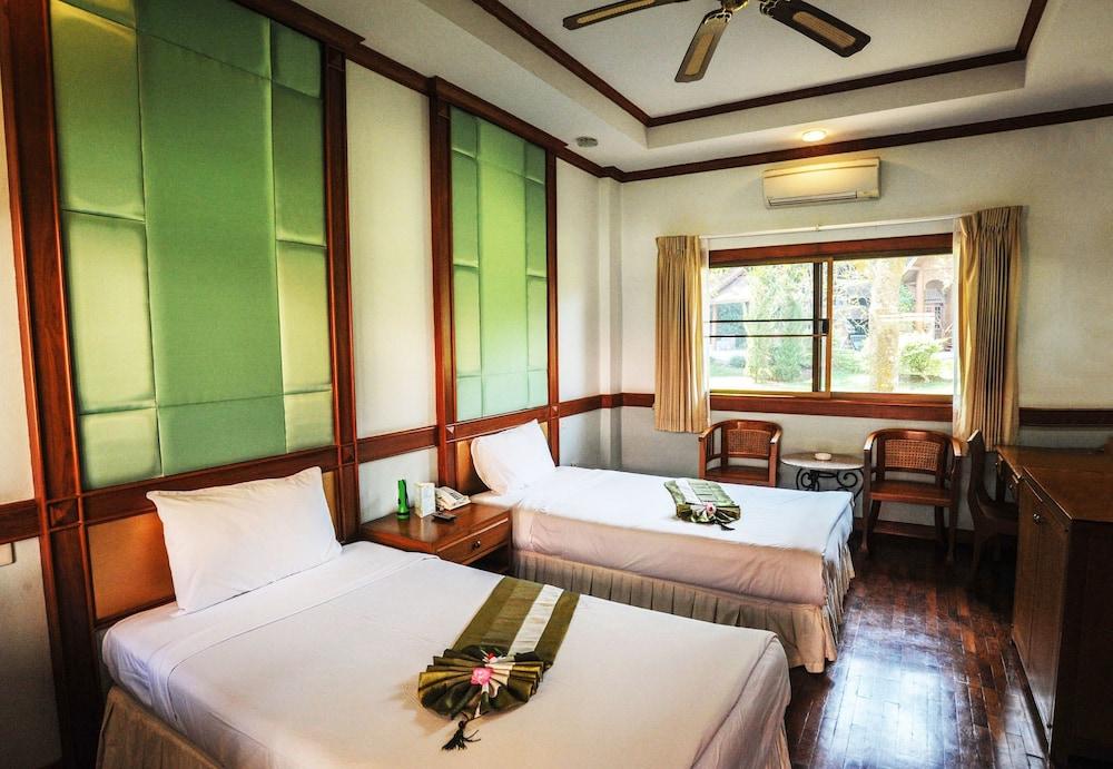 Suan Bua & Resort 3*
