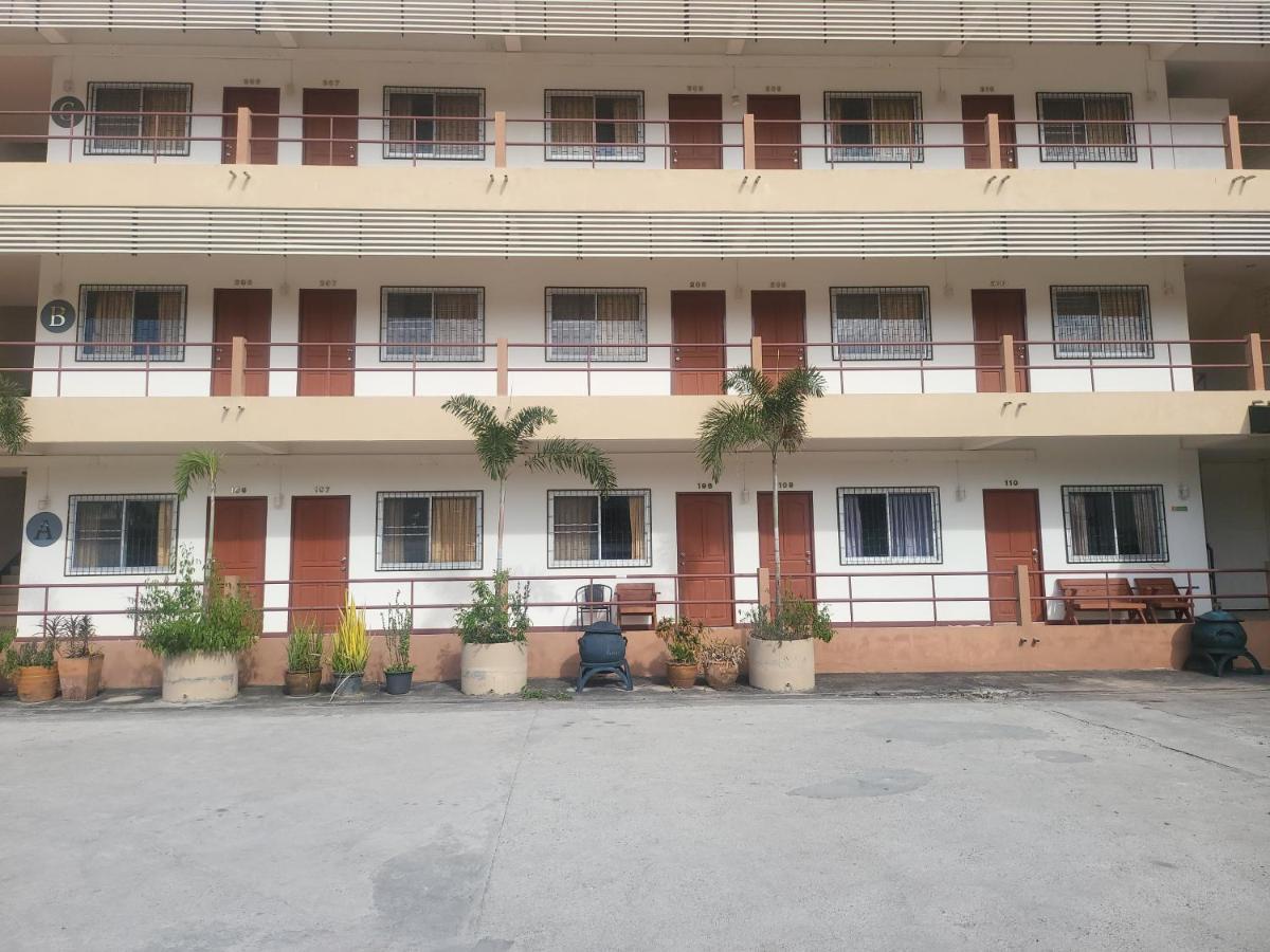 Ekaluk Place Inn Hotel 4*