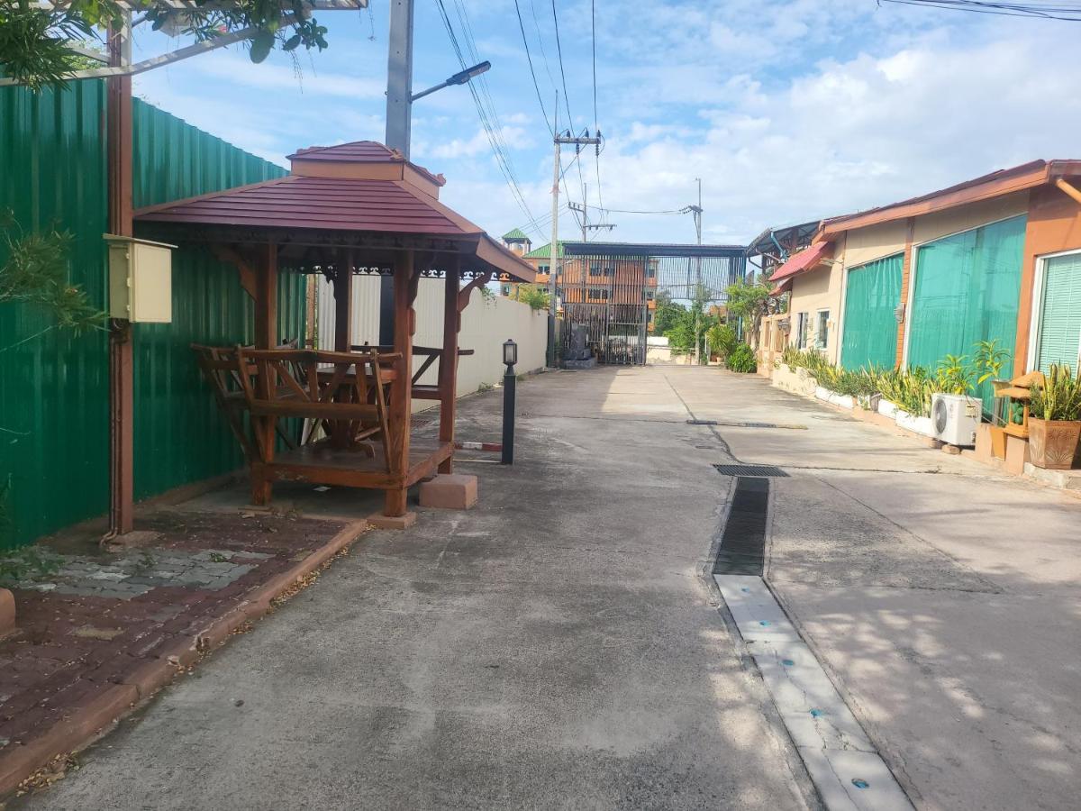 Hotel Ekaluk Place Inn