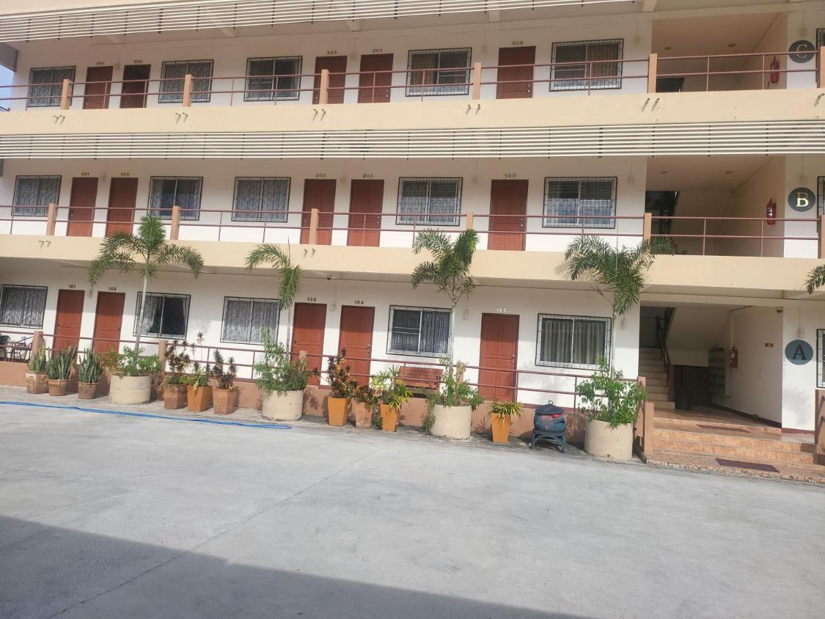 Ekaluk Place Inn Hotel 4*