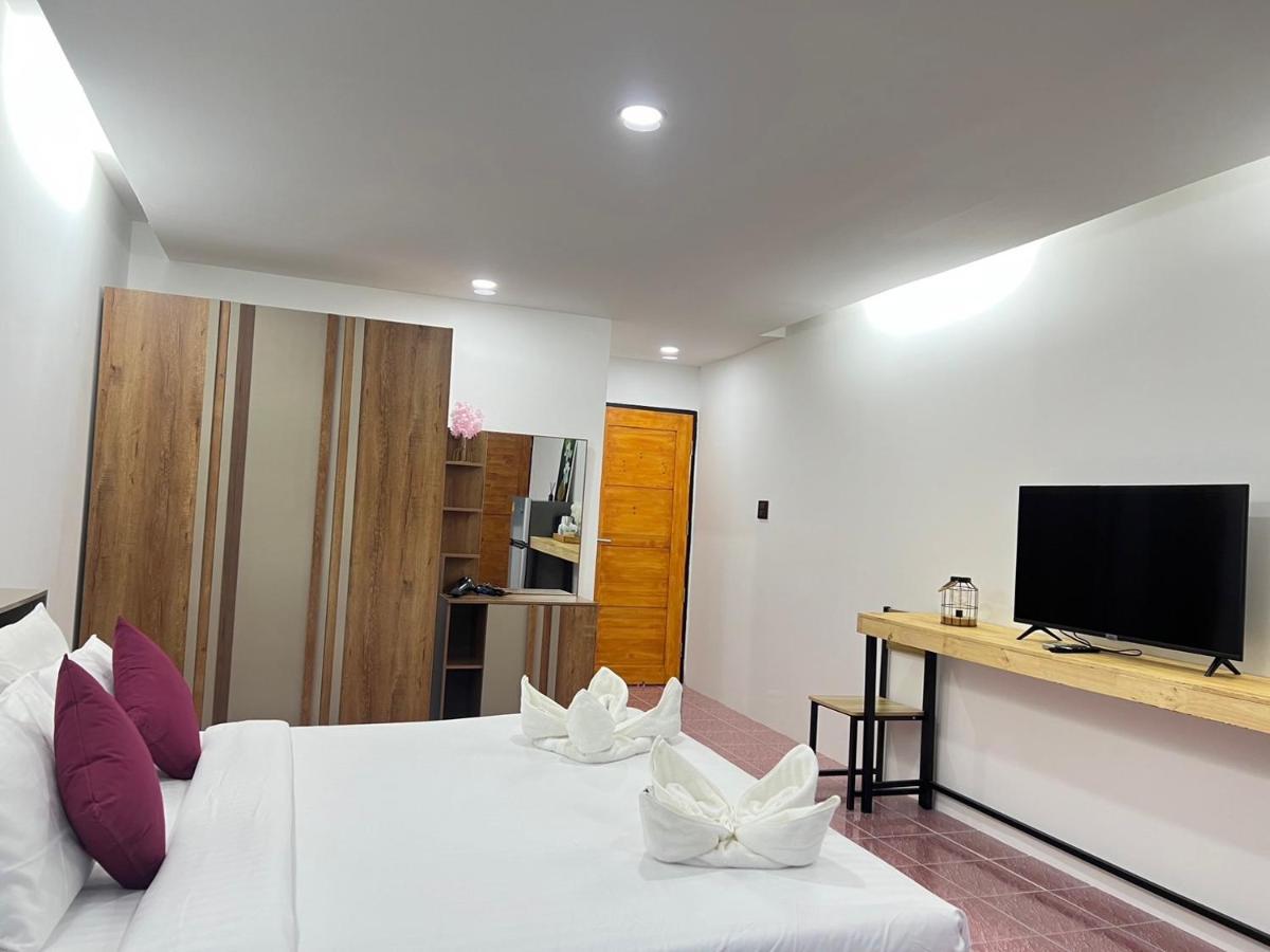 Kt Camp Haad Rin