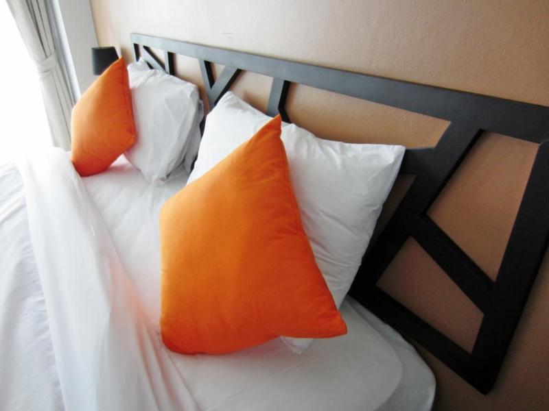 Sleep Whale Hotel 3*