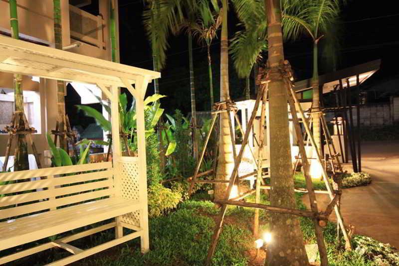 Hotel Dee Andaman 3*