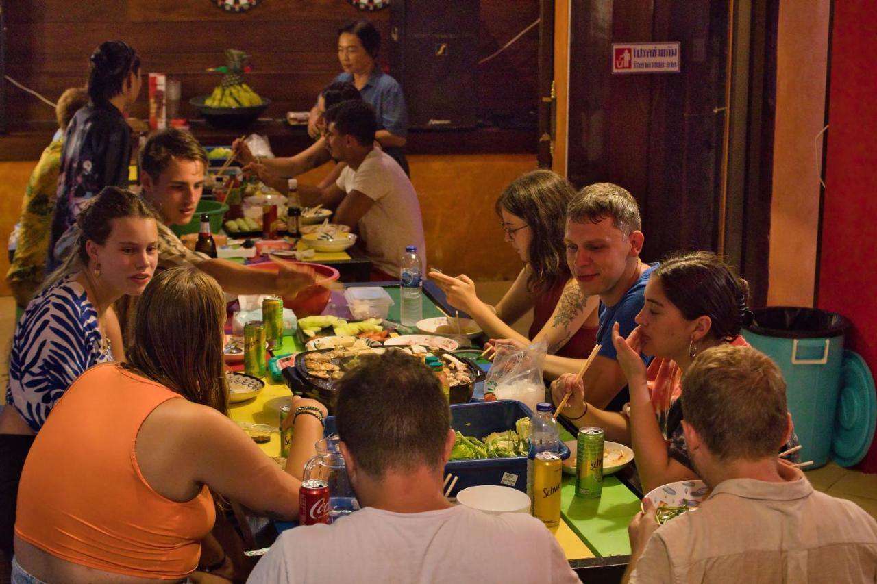 The Funky Monkey - 18 To 40 Years Old Only Hostel *