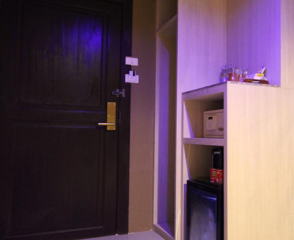 Baywatch Boutique Hotel Ao Nang Hotel 3*