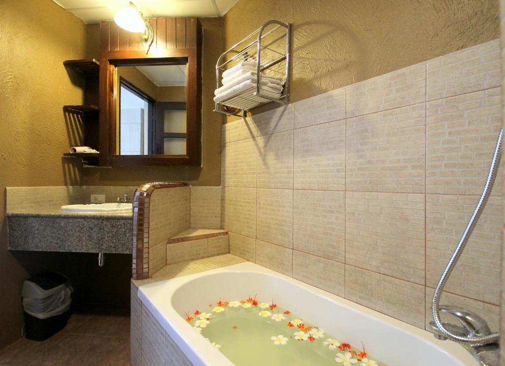 Baywatch Boutique Hotel Ao Nang Hotel