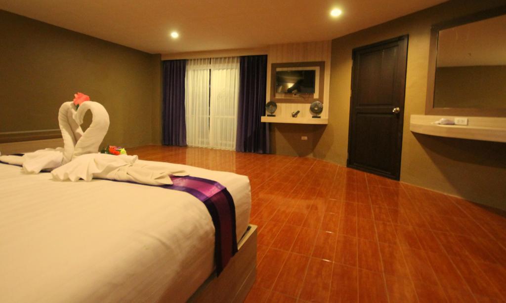 Hotel Baywatch Boutique Hotel Ao Nang 3*