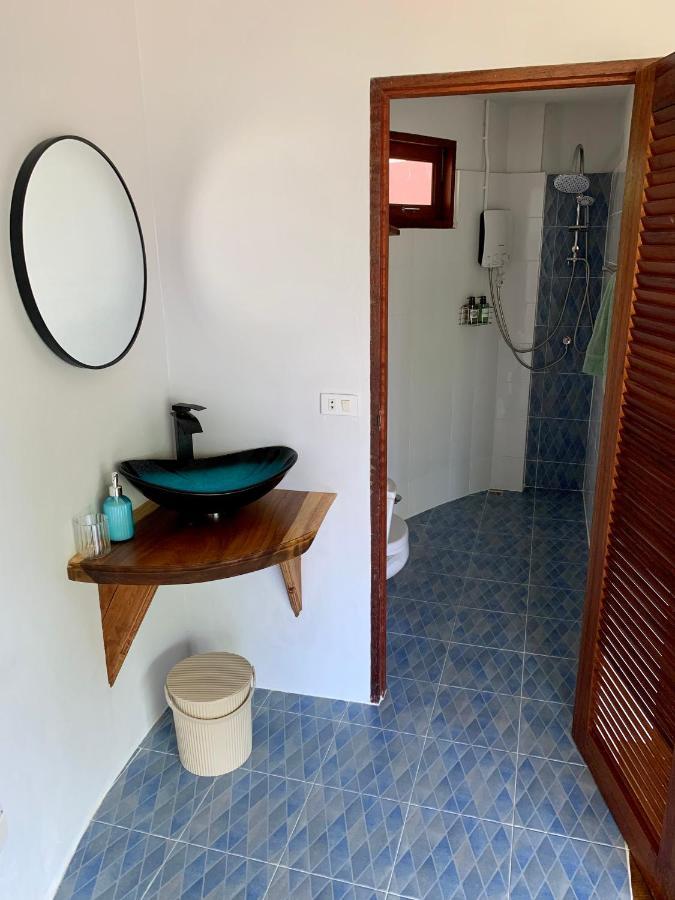 Resort Ocean Vibes Thongsala