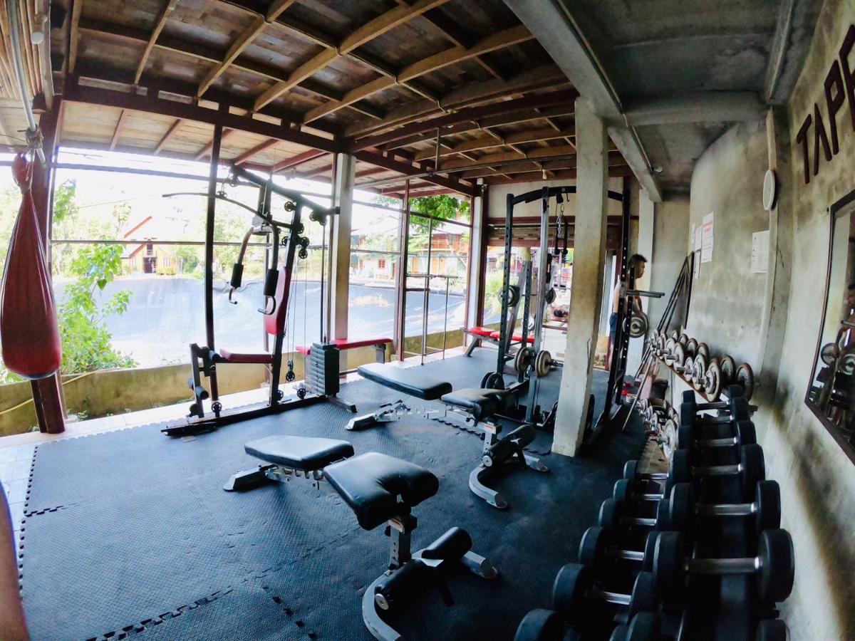 Jr Gym & Hotel