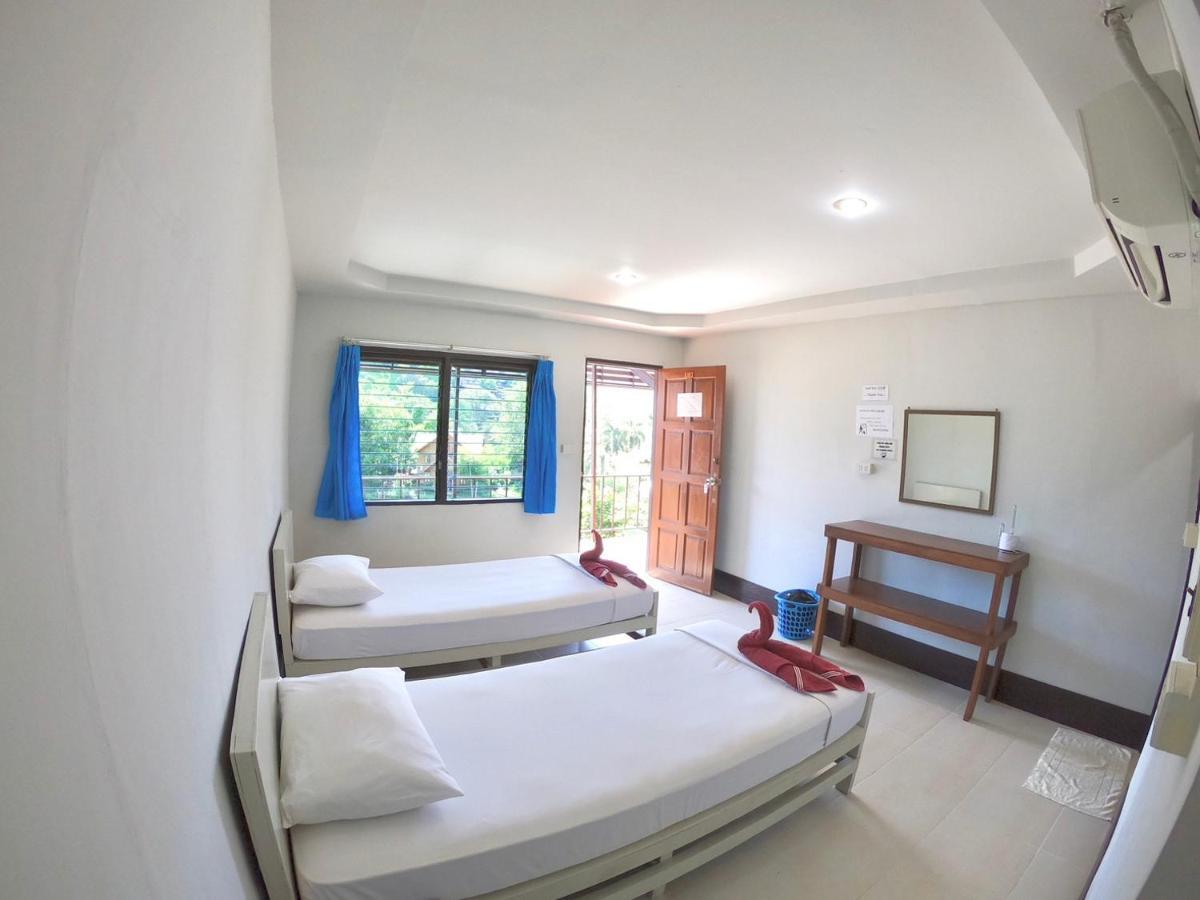 Jr Gym & Hotel
