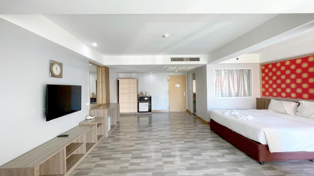 Dragon , Pattaya Hotel