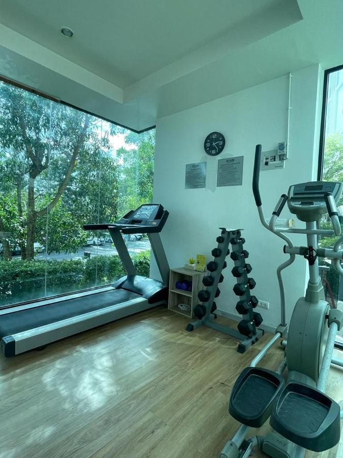 Boat Avenue Zcape1 Laguna Apartment