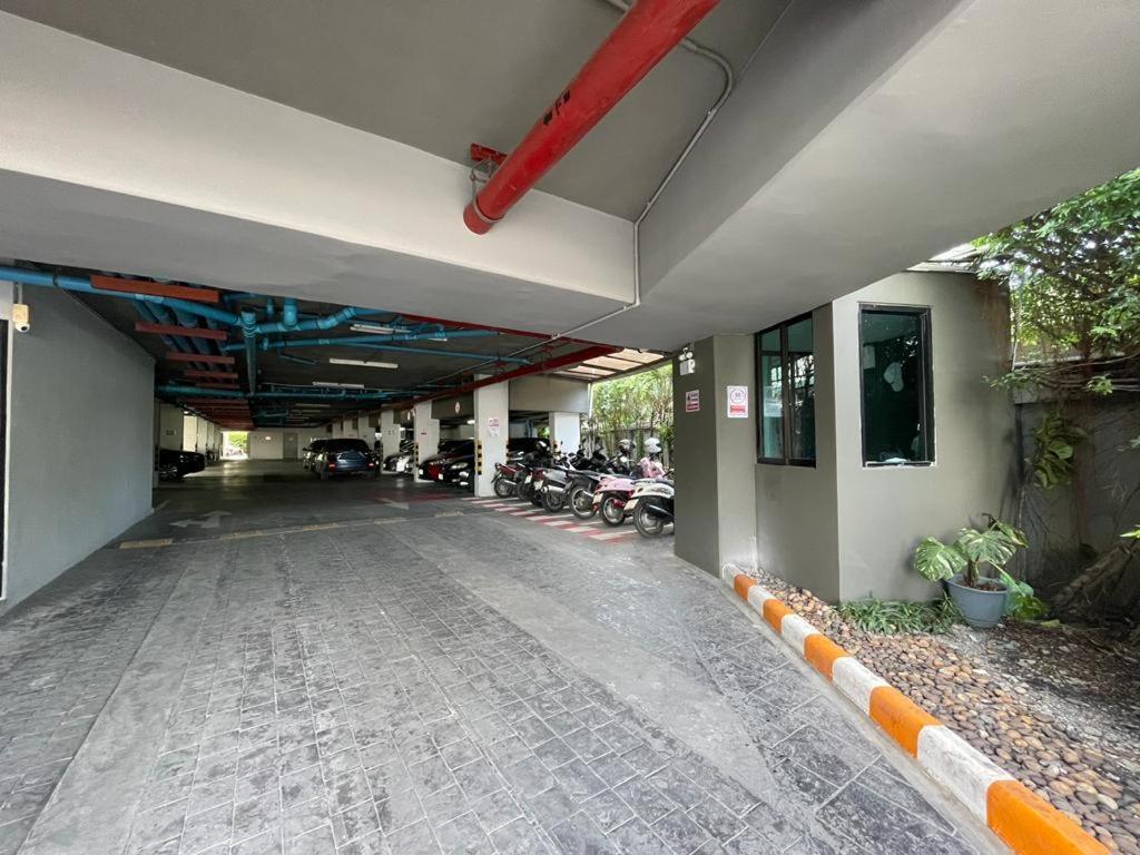 Boat Avenue Zcape1 Laguna Apartment