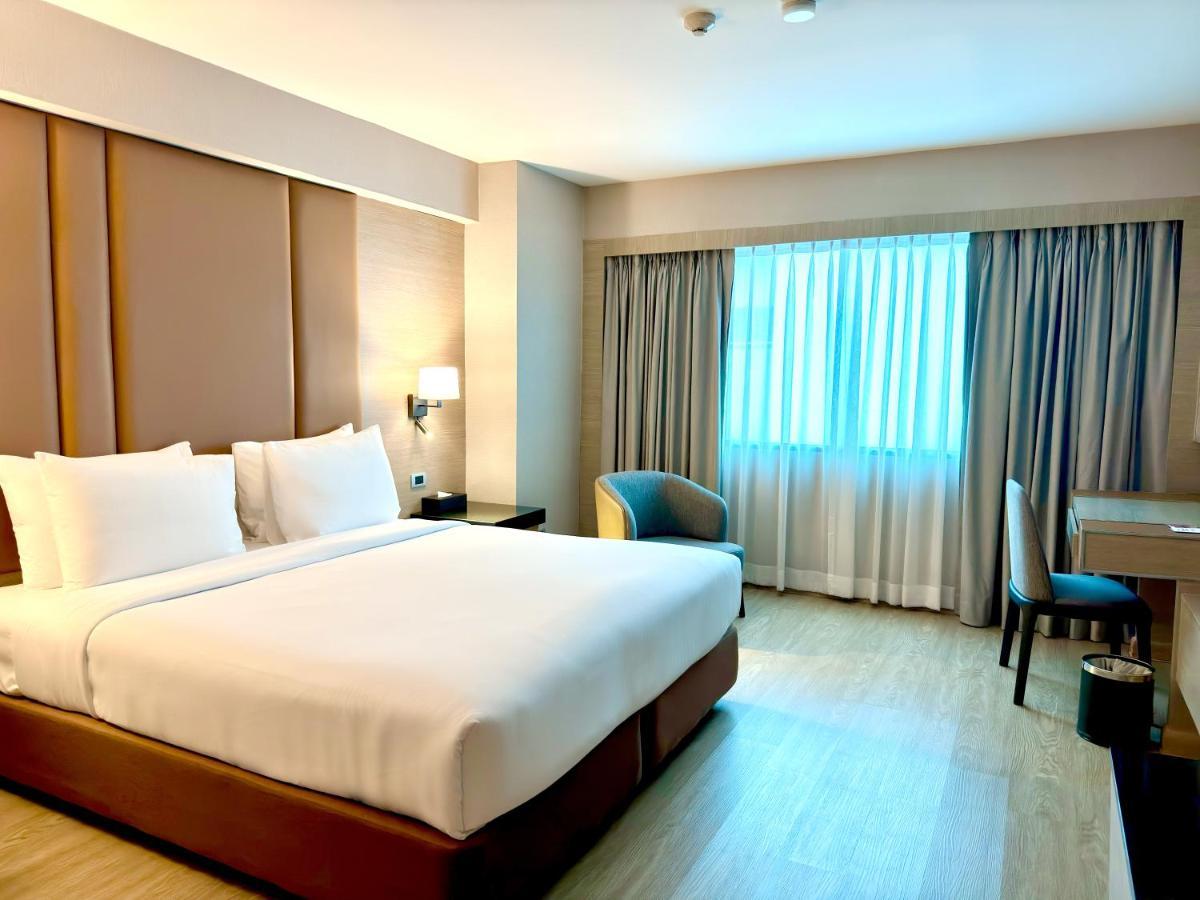 Hotel Ramada By Wyndham Sukhumvit 11 Banguecoque