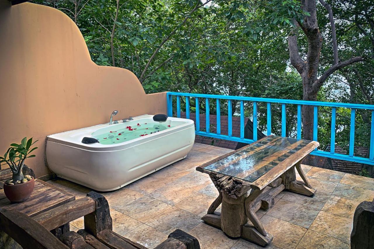 Resort Baan Hin Sai &
