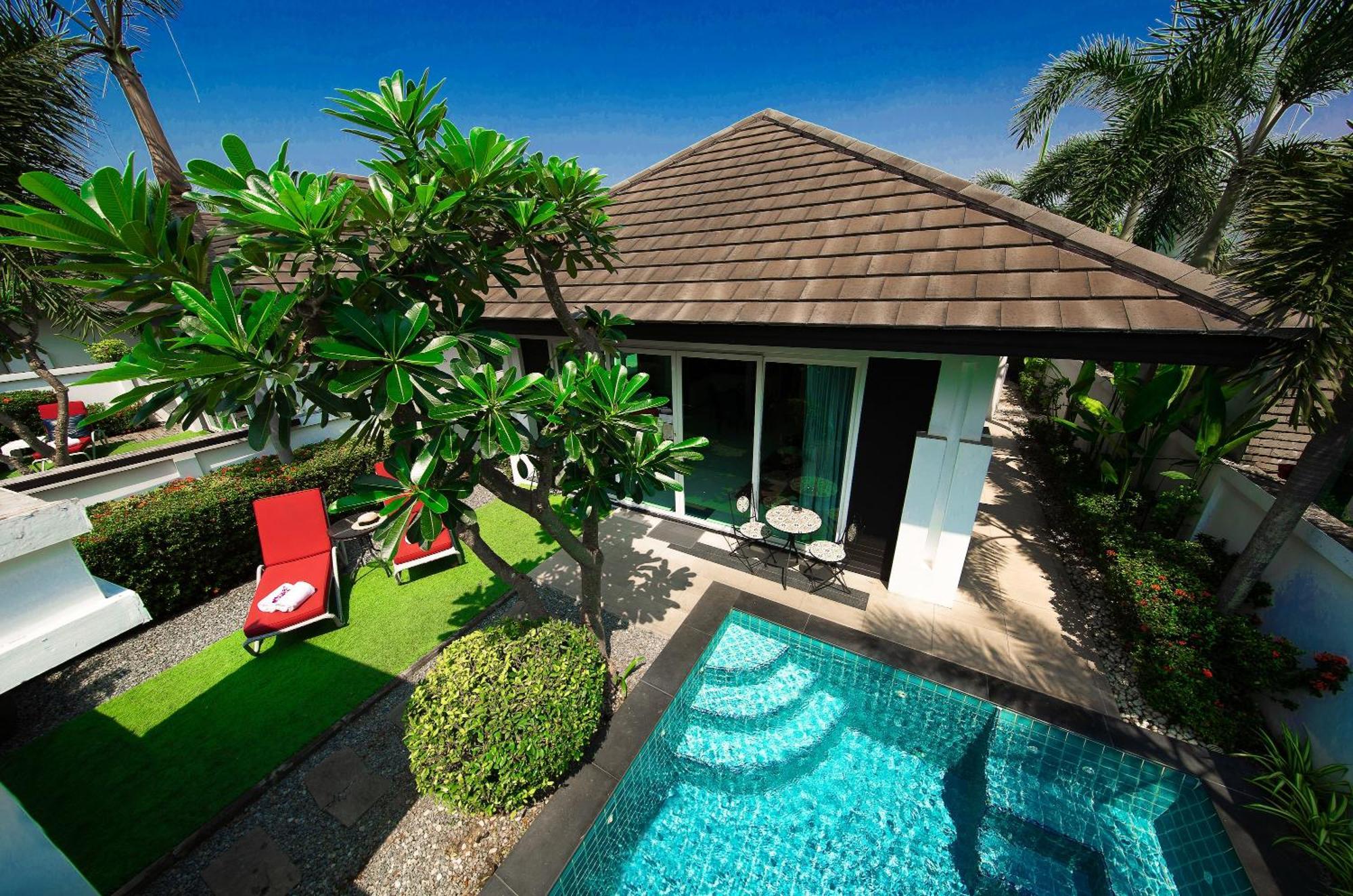 Colibri Pool Pattaya Villa *