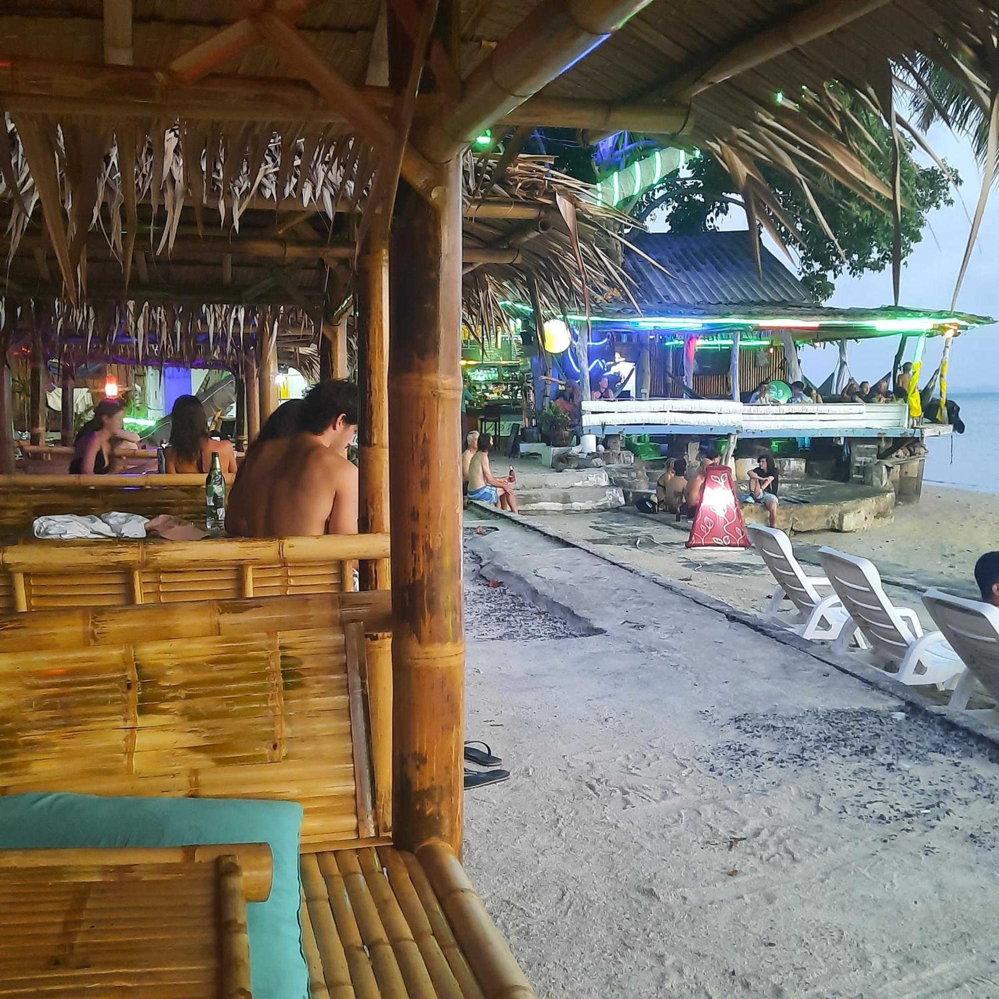 Resort Two Rocks Baan Tai