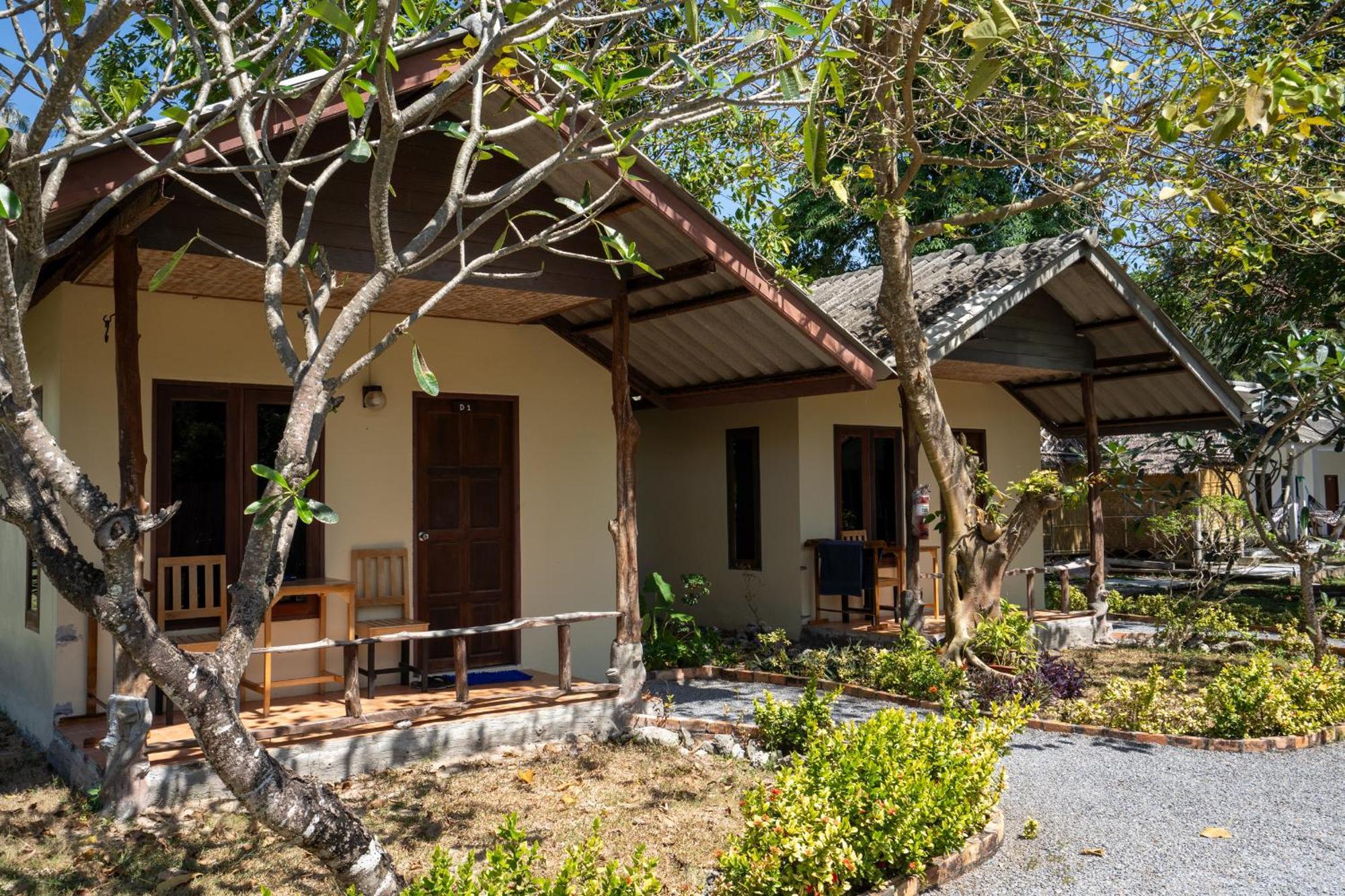 Resort Isara Lanta 2*
