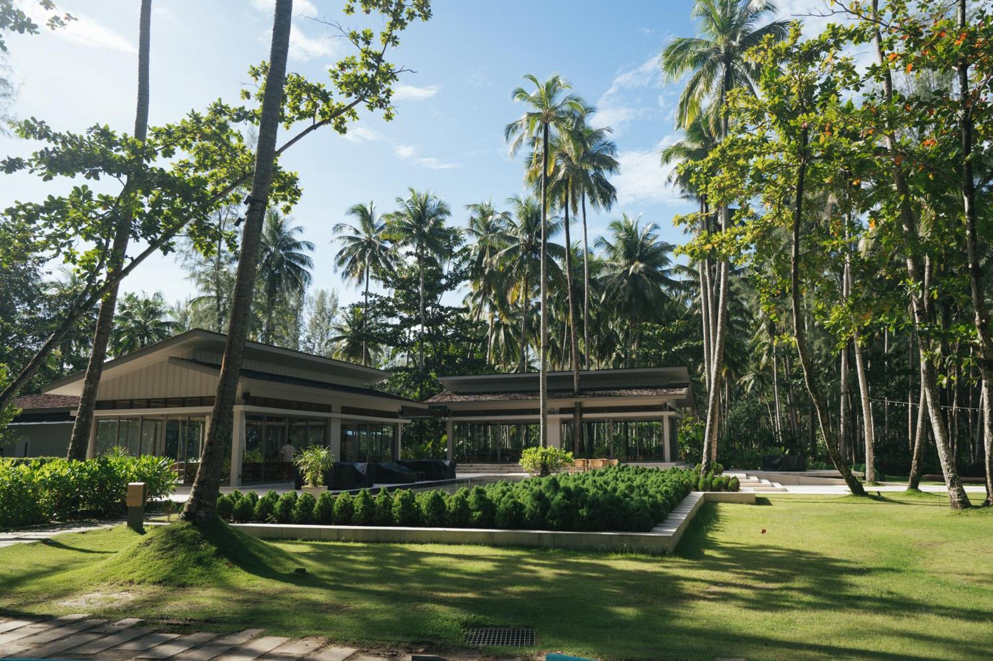 Avani 5*