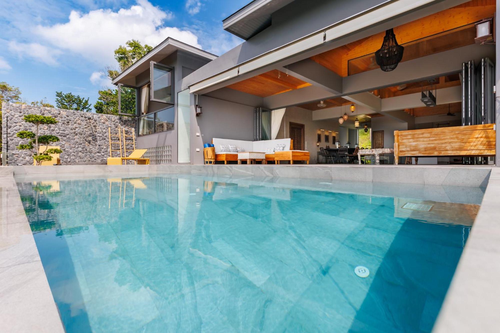 5br Luxury Prime Location Villa *