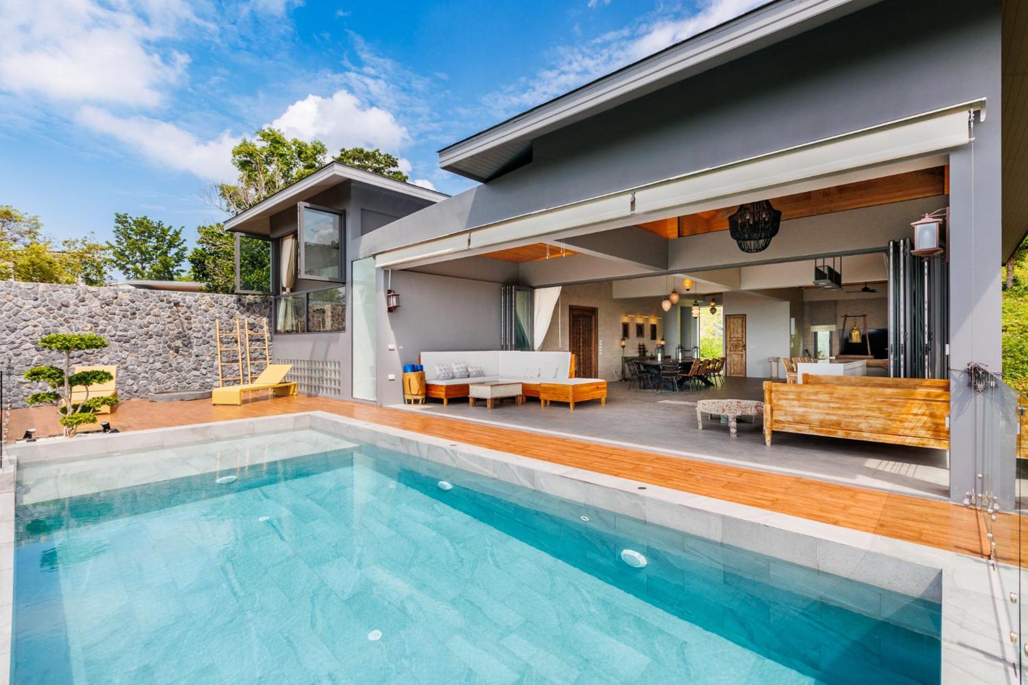 5br Luxury Prime Location Villa *